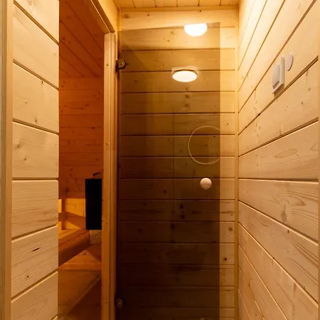 Semesterbostad Caloroczne Pogodna Fala, *