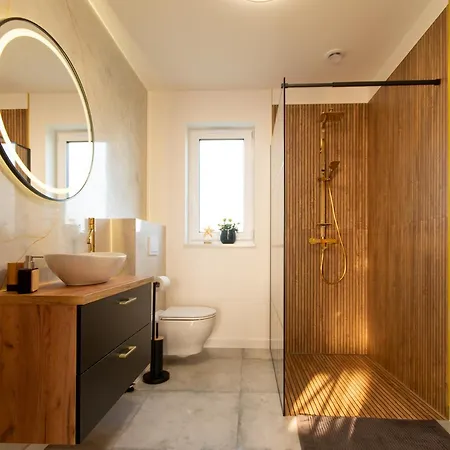 Semesterbostad Caloroczne Pogodna Fala, *